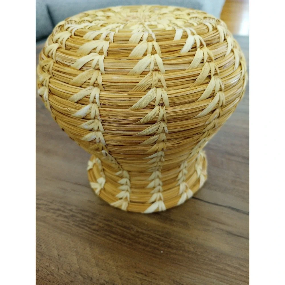 Papago/Tohono Traditional Hand Made Woven Urn/Vase Basket